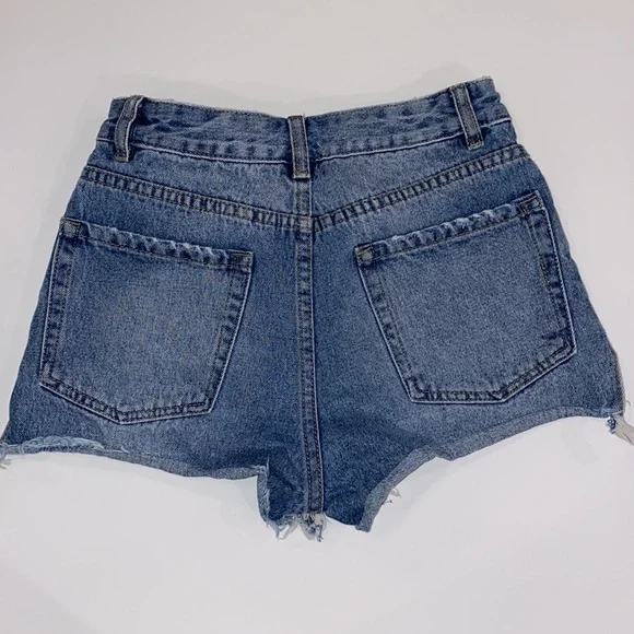 High waisted denim shorts - Picture 2 of 2